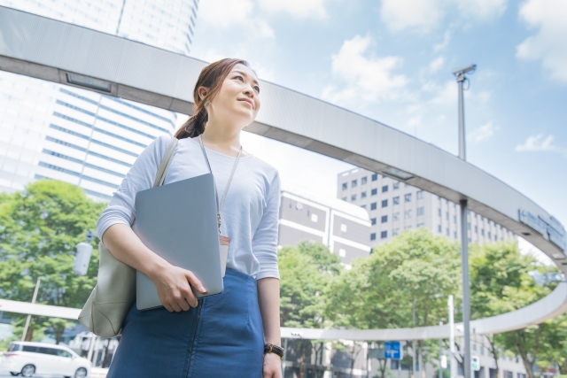 関東で働く女性